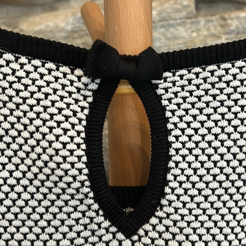 Short sleeve knit top - Picture 3 of 9